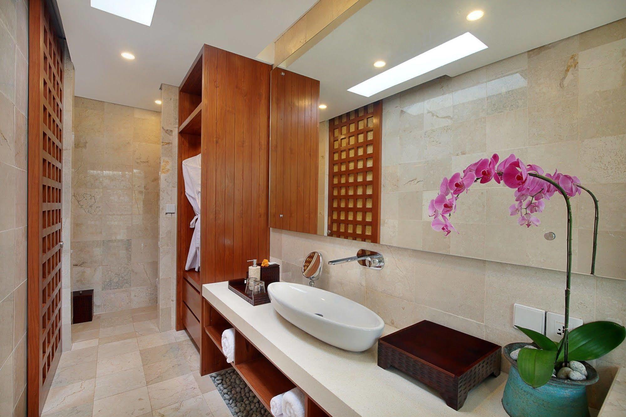 Aksari Villa Seminyak Exterior foto